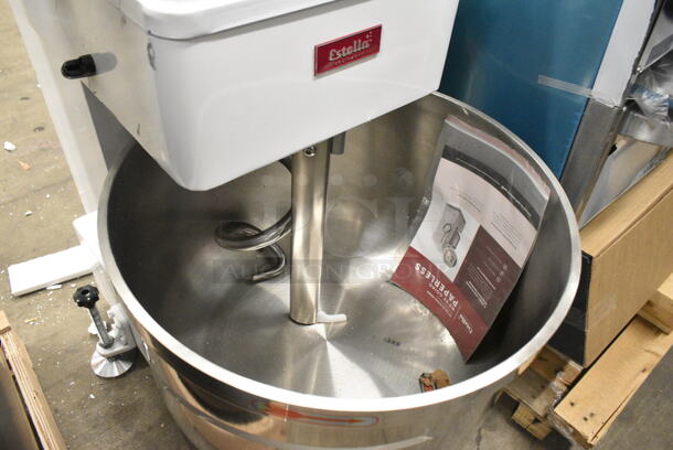 BRAND NEW SCRATCH AND DENT! Estella 348SM80 Metal Commercial Floor Style 80 Qt. / 116 lb. Two-Speed Spiral Dough Mixer w/ Stainless Steel Mixing Bowl, Bowl Guard and Dough Hook. 220 Volts, 3 Phase.  - Image 7 of 8