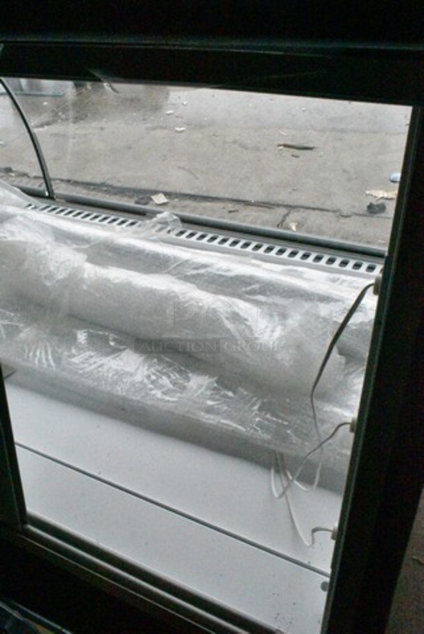 BRAND NEW SCRATCH AND DENT! Federal SN96 Countertop Dry Display Case Merchandiser. 120 Volts, 1 Phase.  - Image 9 of 12