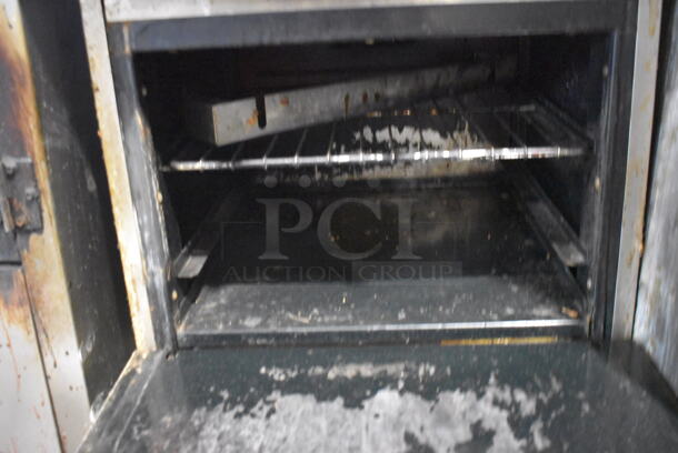 American Range Stainless Steel Commercial Natural Gas Powered 4 Burner Range w/ Oven, Over Shelf and Back Splash.  - Image 3 of 3