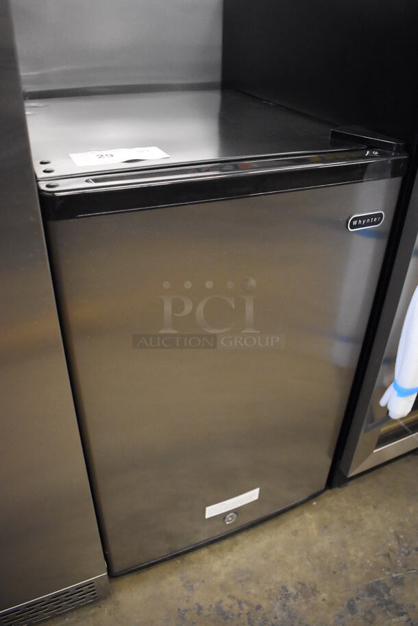 BRAND NEW SCRATCH AND DENT! Whynter CUF-210SSa Stainless Steel Mini Freezer. 115 Volts, 1 Phase. 17.5x20x27.5. Tested and Working! - Image 2 of 5