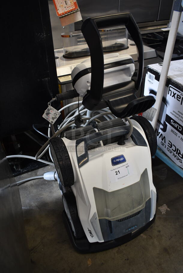 Polaris VRX IQ+ WR000193 Metal Pool Cleaning Robot. - Image 2 of 10