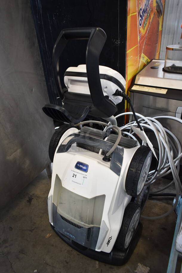Polaris VRX IQ+ WR000193 Metal Pool Cleaning Robot. - Image 3 of 10
