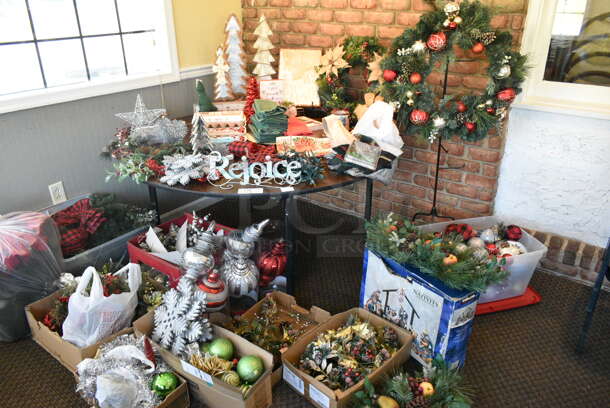 ALL ONE MONEY! Lot of Various Christmas Decor. (booth room)  - Image 1 of 7