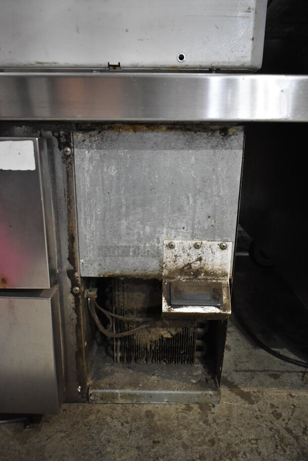 Beverage Air WTRCS36-1-48 Stainless Steel Commercial 2 Drawer Chef Base. 115 Volts, 1 Phase. Tested and Powers On But Does Not Get Cold
 - Image 2 of 5