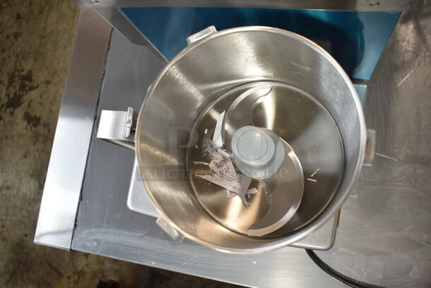 BRAND NEW SCRATCH AND DENT! Robot Coupe R 401 Series A Stainless Steel Commercial Countertop Food Processor w/ Bowl, Lid and S Blade. 120 Volts, 1 Phase. Tested and Working! - Image 5 of 7