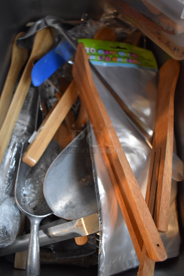 ALL ONE MONEY! Tier Lot of Various Items Including Ceramic Bowls and Utensils - Image 6 of 6