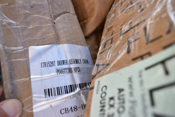 PALLET LOT of Various BRAND NEW SCRATCH AND DENT Items Including Stainless Steel Over Shelf, Flat Tech KX, Regency 600SOS1236 Stainless Steel Single Deck Overshelf - 12" x 36" x 19 1/4", Choice 471SPC70 18 7/8" Aluminum Pot / Pan Cover, American Metalcraft MEL22 Endurance 25 qt. Mega Melamine Serving Bowl, Avantco 17815297 Drawer Assembly for CBE-48-HC Refrigerated Chef Base. - Image 9 of 9