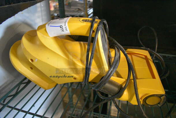 Easyclean Vacuum. 7x16x9. Tested and Working! - Image 1 of 3