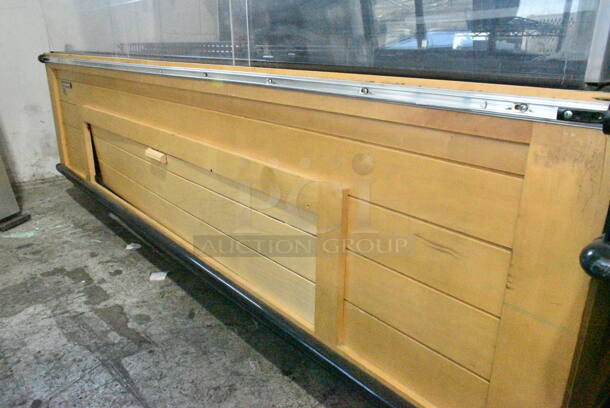 Hussmann Q3-SS-6S Metal Commercial Floor Style Horizontal Reach In Grab N Go Merchandiser. 120/208-240 Volts, 1 Phase. - Image 2 of 7