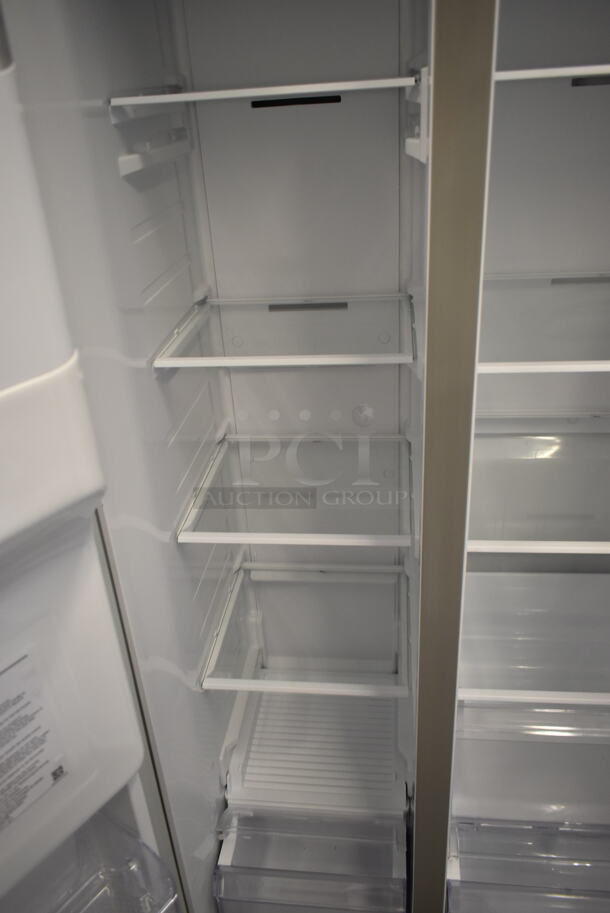 Samsung RS22T5201SR Stainless Steel Cooler Freezer Combo. 115 Volts, 1 Phase. Tested and Powers On But Does Not Get Cold
 - Image 3 of 6