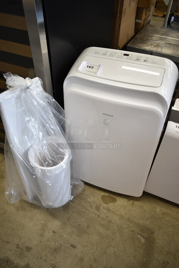 BRAND NEW SCRATCH AND DENT! Insignia NS-AC08PWH1 Portable Air Conditioner. 12,000 BTU. 115 Volts, 1 Phase. Tested and Working! - Image 2 of 7