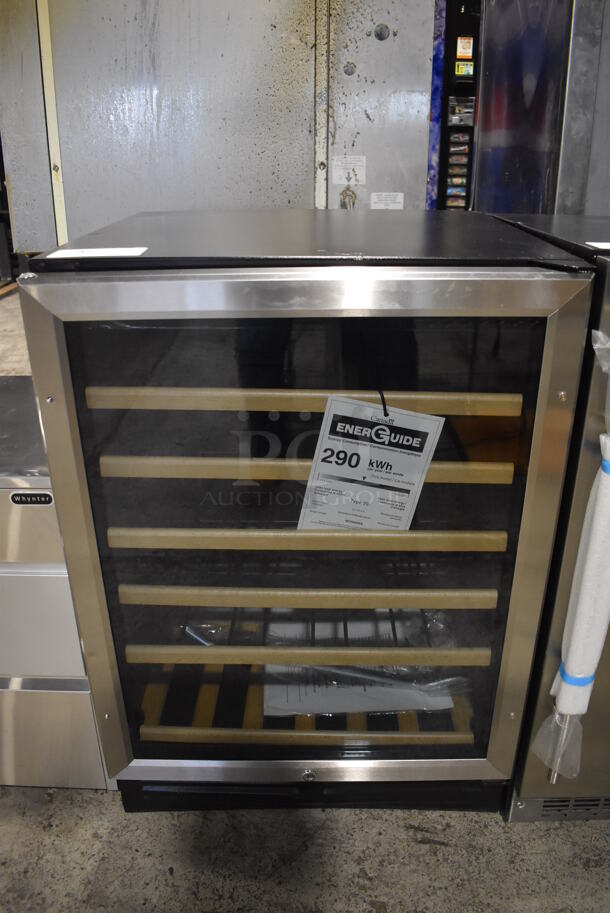 BRAND NEW SCRATCH AND DENT! Avanti WCR506SS Metal Wine Chiller Merchandiser. 115 Volts, 1 Phase. 23x23.5x34. Tested and Working! - Image 2 of 8