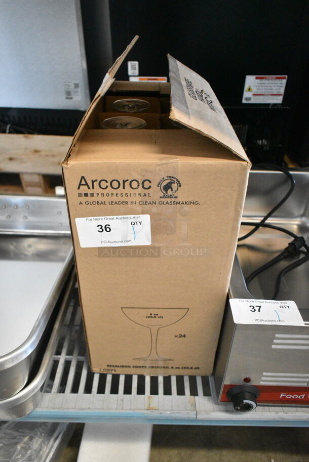 Box of 24 BRAND NEW SCRATCH AND DENT! Arcoroc Cocktail 8 oz Glasses - Image 3 of 5