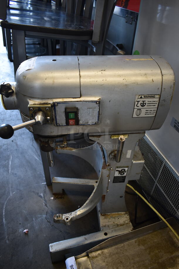 Hebvest SM30HD/7301 Metal Commercial Countertop Planetary Dough Mixer. 110 Volts, 1 Phase. Tested and Working! - Image 3 of 9