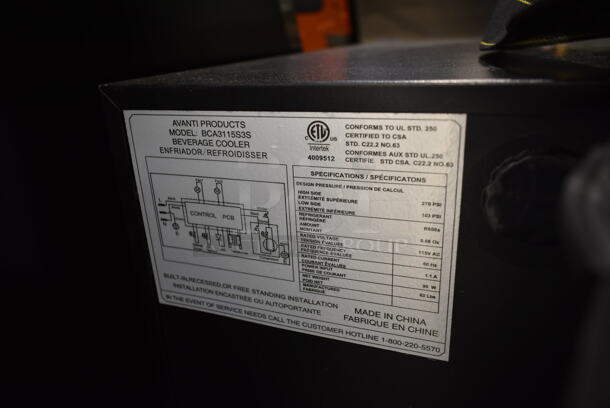BRAND NEW SCRATCH AND DENT! Avanti BCA3115S3S 15" Beverage Center with Digital Temperature Controls, LED Interior Lighting, Door Lock, 3.1 cu. ft. Capacity. 115 Volts, 1 Phase. Tested and Working! - Image 4 of 4