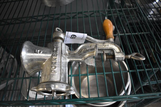 Porkent Metal Commercial Mounted Manual Grinder. 4x8.5x10 - Image 1 of 4