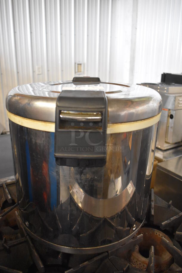 Thunder Group SEJ-22000-TW Stainless Steel Countertop Rice Cooker. 120 Volts, 1 Phase. Tested and Working! - Image 2 of 5