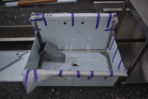 BRAND NEW SCRATCH AND DENT! Stainless Steel Commercial Single Bay Sink. No Legs.