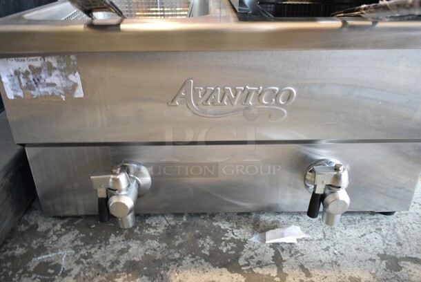 BRAND NEW SCRATCH AND DENT! 2023 Avantco 177F202 Stainless Steel Commercial Countertop Electric Powered 2 Bay Deep Fat Fryer w/ 2 Metal Baskets and 1 Lid. 208-240 Volts, 1 Phase.  - Image 4 of 10