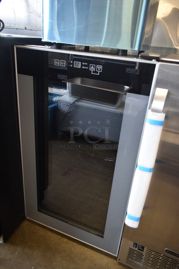 BRAND NEW SCRATCH AND DENT! Avanti WC34T2P 20 inch Wide 34 Bottle Capacity Freestanding Wine Cooler Merchandiser. 115 Volts, 1 Phase. Tested and Working! - Image 2 of 5