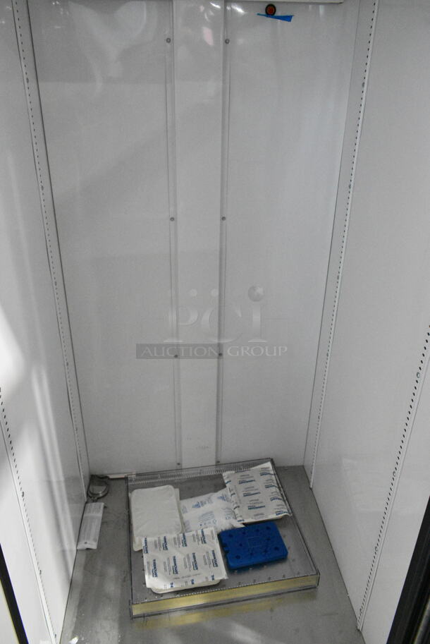 2021 True TSCI-600R-G-PH Metal Commercial Single Door Reach In Cooler Merchandiser. 115 Volts, 1 Phase. Tested and Working! - Image 2 of 4