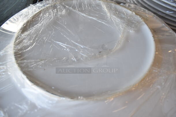 ALL ONE MONEY! Tier Lot of Various Items Including Ceramic and Glass Dishes - Image 6 of 8