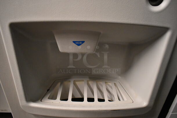 Hoshizaki KM-500MAF Stainless Steel Commercial Ice Machine Head on Hoshizaki DB-200C Commercial Hotel Dispenser Ice Bin. 115-120 Volts, 1 Phase.  - Image 4 of 7