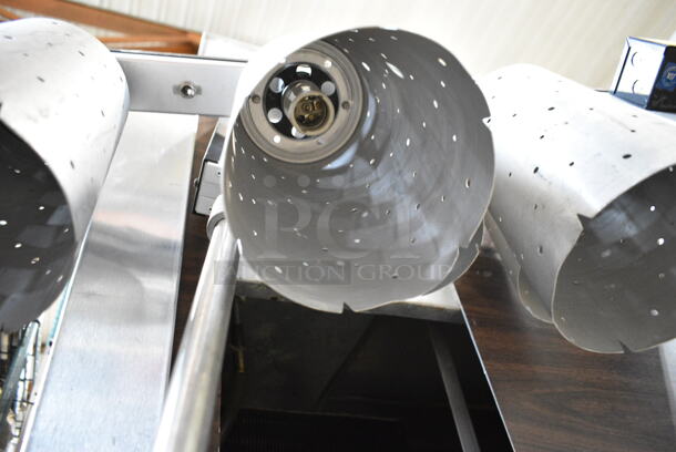 2 CresCor 69-T-3 Metal 3 Head Warming Lamp. 110-120 Volts, 1 Phase. 2 Times Your Bid! - Image 4 of 8