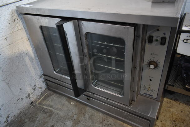 Garland SunFire Stainless Steel Commercial Countertop Natural Gas Powered Full Size Convection Oven w/ View Through Doors, Metal Oven Racks and Thermostatic Controls. - Image 3 of 7