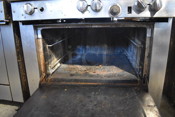 Southbend Stainless Steel Commercial Natural Gas Powered 6 Burner Range w/ Oven, Over Shelf and Back Splash. 36.5x34x59 - Image 6 of 6