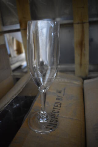 ALL ONE MONEY! Lot of 15 Clear Poly Wine Glasses! 2.5x2.5x8