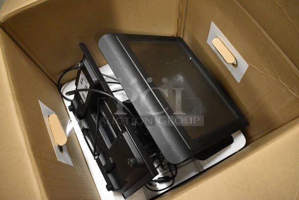 2 IN ORIGINAL BOX! Par EverServ Series 7000 15" POS Monitors. 2 Times Your Bid! - Image 2 of 4