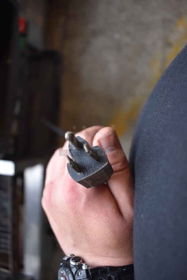 Stainless Steel Commercial Countertop 6 Flavor Carbonated Beverage Machine. - Image 5 of 5