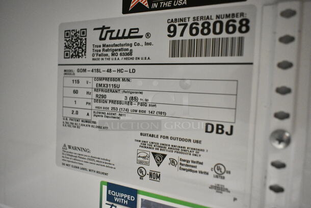 2019 True GDM-41SL-48-HC-LD Metal Commercial 2 Door Reach In Cooler Merchandiser w/ Poly Coated Racks. 115 Volts, 1 Phase. Tested and Working! - Image 4 of 4