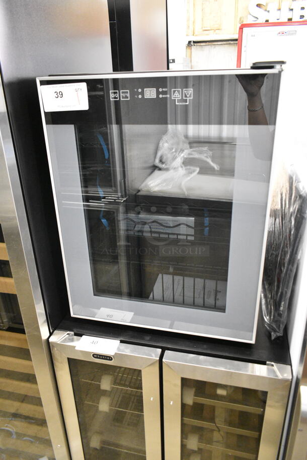 BRAND NEW SCRATCH AND DENT! Avanti WC24T2P 19" Freestanding 24 Bottle Wine Cooler Merchandiser. 115 Volts, 1 Phase. Tested and Working! - Image 2 of 8