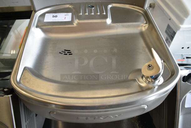BRAND NEW SCRATCH AND DENT! Zurn Elkay EZSTLDWS_1G ezH20 8 GPH Light Gray Hands-Free Filtered Bottle Filling Station with Drinking Fountain - Image 5 of 7