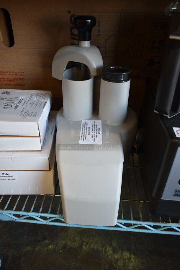 BRAND NEW SCRATCH AND DENT! Robot Coupe R 301 U Series D Stainless Steel Commercial Countertop Food Processor w/ Bowl, Lid, Continuous Feed Head, Grater Blade, Slicer Blade, S Blade and D Clean Kit. 120 Volts, 1 Phase. Tested and Working! - Image 6 of 12
