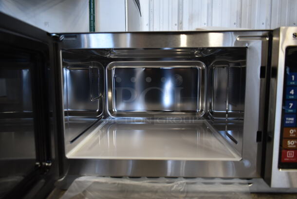 BRAND NEW SCRATCH AND DENT! 2023 Solwave 180MW112T Stainless Steel Commercial Countertop Microwave Oven. 120 Volts, 1 Phase.  - Image 4 of 7