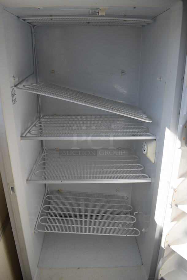 Frigidaire Model FFU2124DW3 Single Door Reach In Freezer. 115 Volts, 1 Phase. 32x30x70. Tested and Powers On But Does Not Get Cold - Image 4 of 6