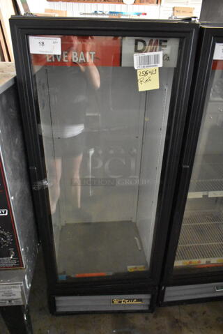 2015 True GDM-12-LD ENERGY STAR Metal Commercial Single Door Reach In Cooler Merchandiser. 115 Volts, 1 Phase. Tested and Powers On But Does Not Get Cold