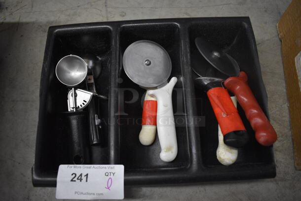 ALL ONE MONEY! Lot of 5 Pizza Cutters and 2 Scoopers in Black Silverware Caddy!