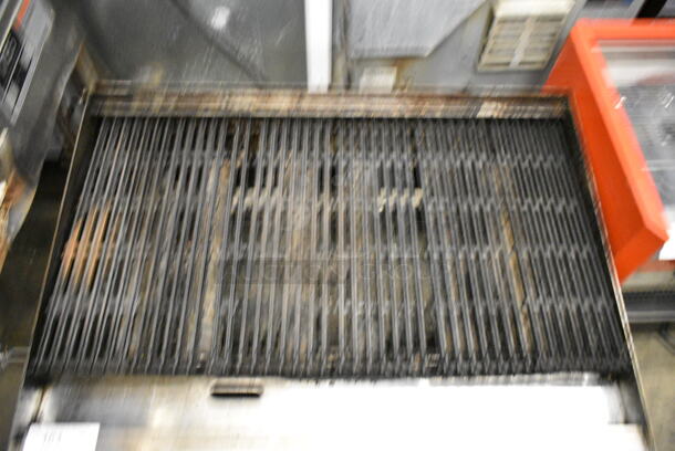 Star Max Stainless Steel Commercial Countertop Natural Gas Powered Charbroiler Grill. - Image 4 of 8