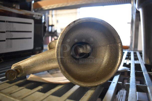 Weston Metal Manual Wheatgrass Juicer. 4.5x11.5x12 - Image 4 of 5