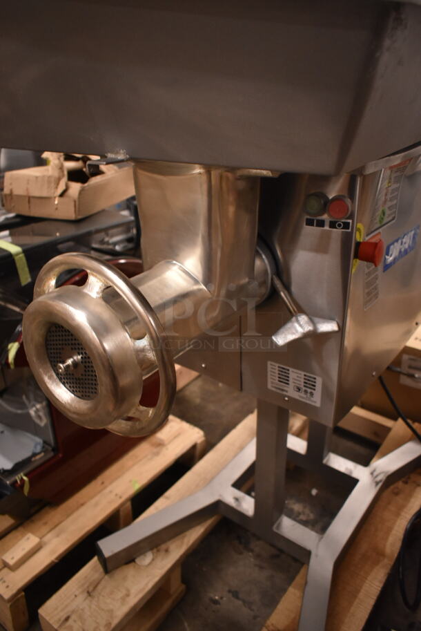 BRAND NEW SCRATCH AND DENT! 2024 Pro-Cut KG-32-XP Metal Commercial #32 Electric Meat Grinder with Stand. 220 Volts, 3 Phase.  - Image 8 of 12
