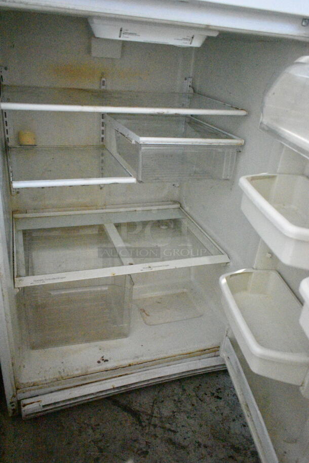 Maytag M1TXEMMWW04 Metal Cooler w/ Freezer. 115 Volts, 1 Phase. Tested and Working! - Image 5 of 8