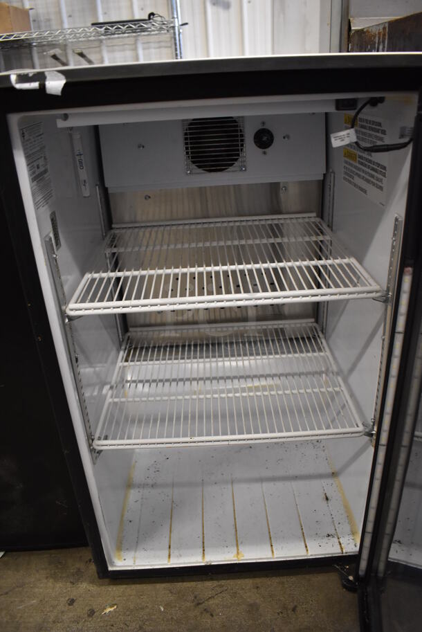 QBD DC6LP-HC Metal Commercial Single Door Reach In Mini Cooler Merchandiser w/ Poly Coated Racks. 120 Volts, 1 Phase. 20.5x26x34. Tested and Working! - Image 4 of 5
