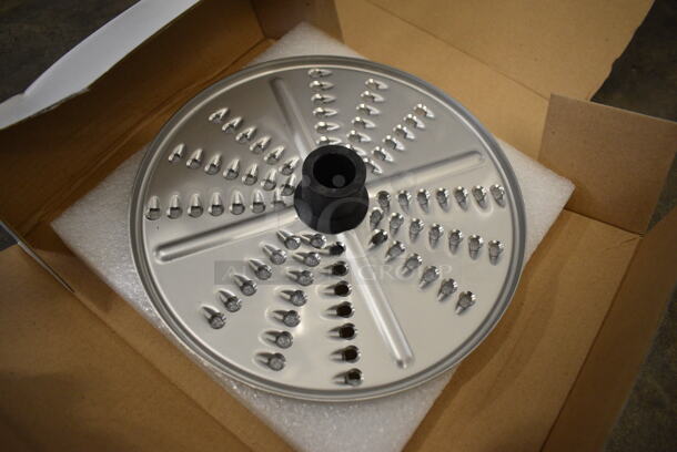 BRAND NEW IN BOX! Hallde 85040 Metal Grater / Shredder Food Processor Blade. 7x7x2 - Image 2 of 4
