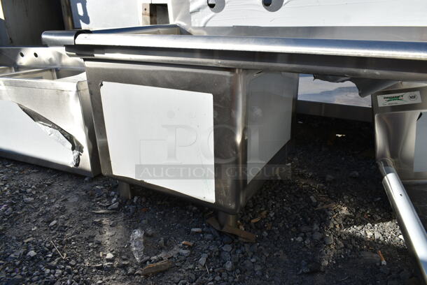 BRAND NEW SCRATCH AND DENT! Regency 600S1181818R 38 1/2" 16-Gauge Stainless Steel One Compartment Commercial Sink with 1 Drainboard - 18" x 18" x 14" Bowl. No Legs.  - Image 3 of 5