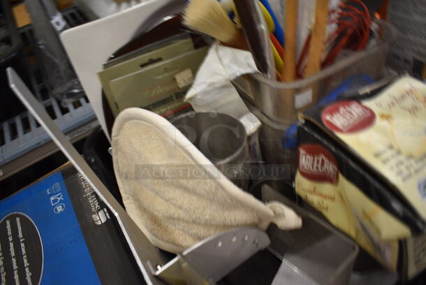 ALL ONE MONEY! Lot of Various Items Including Condiment Jar Set, Basting Brushes and 5 Heat Lamps.  - Image 5 of 6