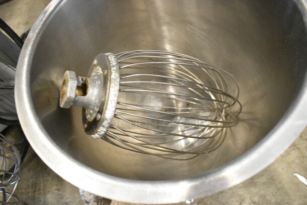 Hobart Metal Commercial Countertop 20 Quart Planetary Dough Mixer w/ 2 Stainless Steel Mixing Bowl, Bowl Guard and Whisk Attachment. Tested and Working!
 - Image 6 of 10